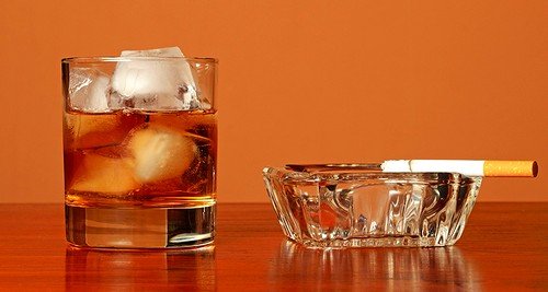 Стимуляторами развития гельминтов является алкоголь, никотин