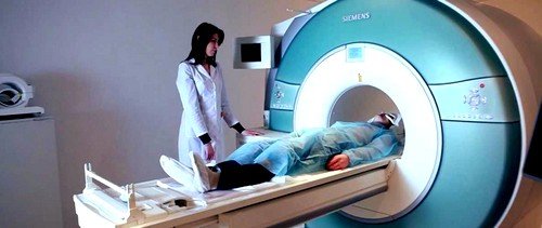 Чаще всего аппараты МРТ полностью закрыты, что является большой проблемой для пациентов с клаустрофобией